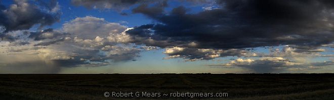 prairie sky - view northeast with showers - 11AU20